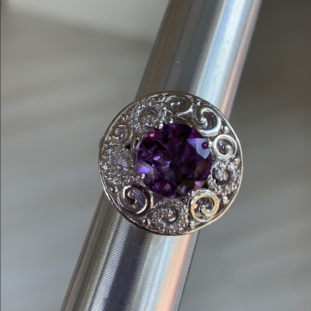 Amethyst and diamond ring. Perfect Christmas gift! This ring is brand new!!